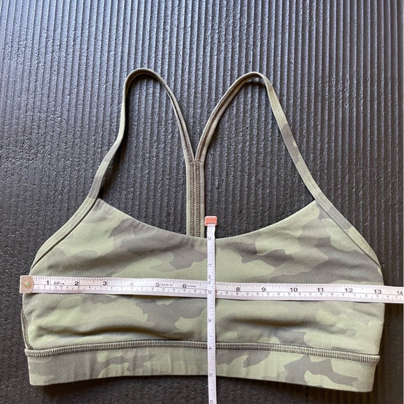 Lululemon Flow Y Bra Size 8 Light Support Nulu Camo Print A–C Cups - Picture 4 of 9
